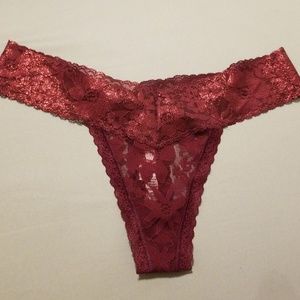 NWT VS Foil Waistband Lace Thong